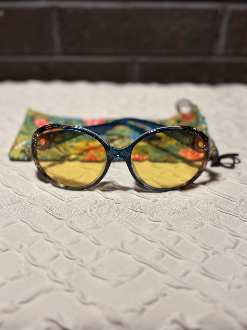 FOSTER GRANT Oversized Night Driving Glasses Yellow Lens 347-R1